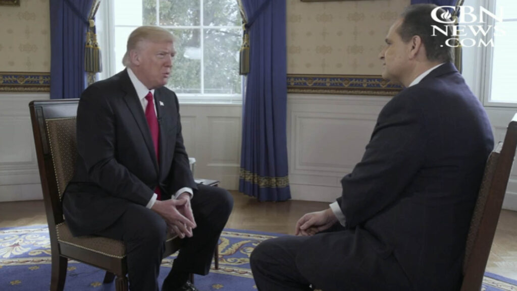 Der vor einer Woche gewählte US-Präsident Donald Trump hat dem amerikanischen christlichen Fernsehsender CBN ein Interview gewährt