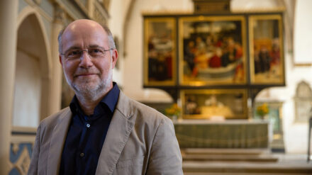 Harald Lesch begibt sich im Osterprogramm des ZDF auf die Spuren des Reformators Martin Luther. Es ist eines von vielen Formaten, in denen die Sender das Osterfest würdigen