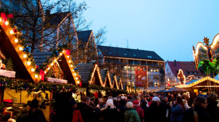 Auf einem kirchlichen Weihnachtsmarkt in Darmstadt sorgte antisemitische Propaganda für Aufruhr (Symbolbild)