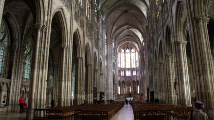 Kirchen in Frankreich, wie hier die Kathedrale von Saint-Denis, sind immer häufiger Ziele von Vandalismus