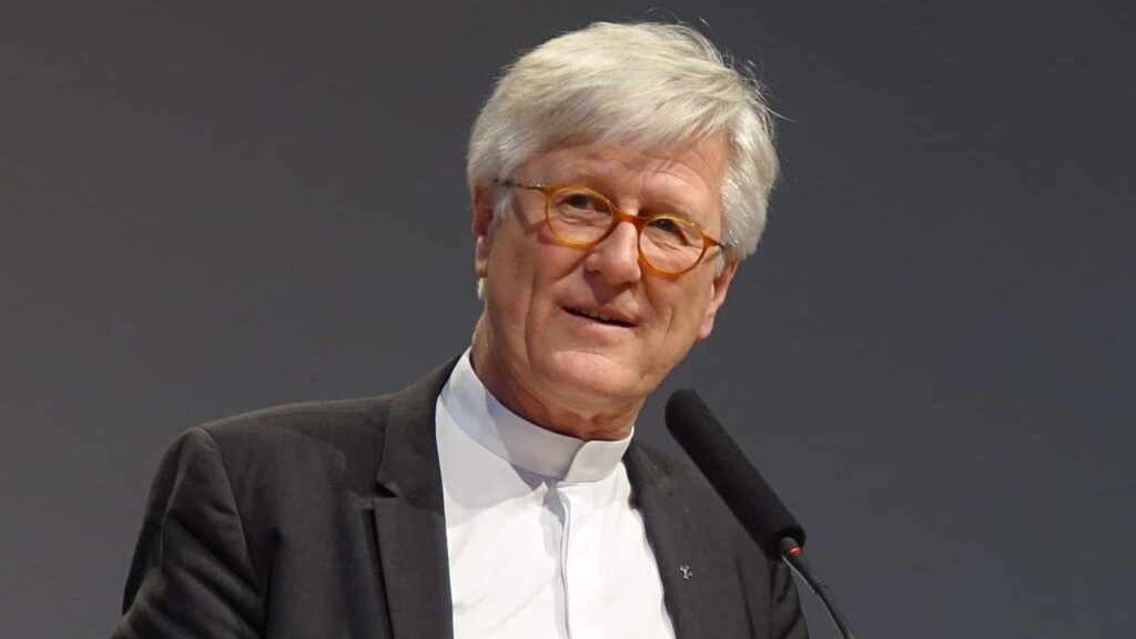 Der Ratsvorsitzende der Evangelischen Kirche in Deutschland, Heinrich Bedford-Strohm, will gemeinsam mit anderen Akteuren ein Schiff zur Seenotrettung ins Mittelmeer entsenden