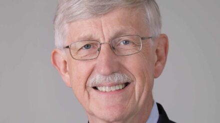 Francis Collins gilt als einer der einflussreichsten Wissenschaftler des Planeten. Der gläubige Christ ist Genetiker und forscht derzeit an einem Impfstoff gegen das Coronavirus.