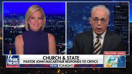 Der amerikanische Pastor John MacArthur im Fox-News-Interview: „In unserer Gemeinde gibt es keine Fälle von Corona-Erkrankungen.“