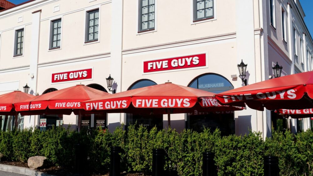 Eine Filiale der Fastfood-Kette Five Guys