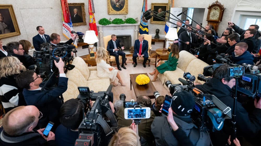 Präsident Donald Trump und First Lady Melania Trump begrüßen den Premierminister der Tschechischen Republik und Frau Monika Babišová im Weißen Haus, Donnerstag, 7. März 2019